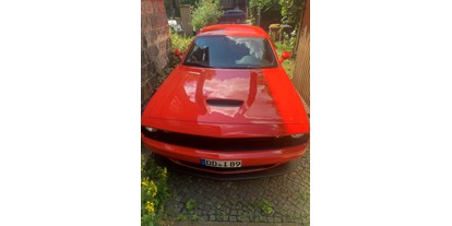 Hochzeitsauto-Vermietung - Farbe: Rot - Sachsen - Dodge Challenger 