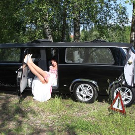 Hochzeitsfahrt-Angebot: Foto-Spass mit der Trabbi Limo - Trabi-XXL Trabant Stretchlimousine