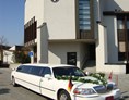 Hochzeitsauto: Lincoln-Stretchlimousine in weiß - Lincoln-Stretchlimousine von Oldtimer &  Hummer-Stretchlimousinen Verleih