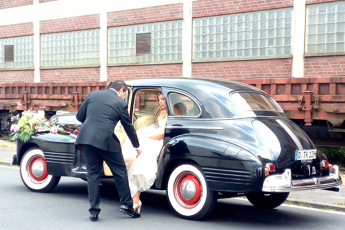 Hochzeitsauto: Pontiac Torpedo - Hochzeitsauto.NRW