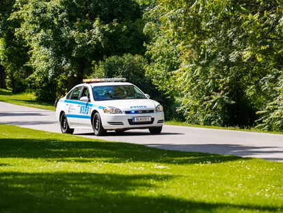Hochzeitsauto-Vermietung - Farbe: Weiß - Oberhausen (Groß-Enzersdorf) - Chevrolet Impala NYPD Police Car