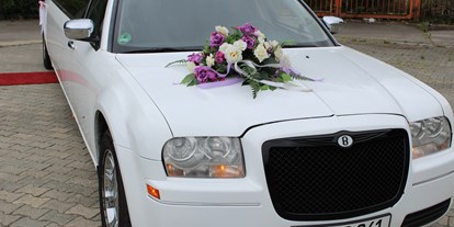 Hochzeitsauto-Vermietung - Farbe: Weiß - PLZ 14057 (Deutschland) - Chrysler oder Lincoln Stretch-Limousinen von Limos-Berlin