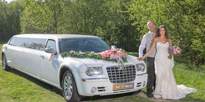 Hochzeitsauto-Vermietung - Marke: Chrysler - Nöstlbach - In unserer Stretch Limousine dürfen bis zu 8 Personen mitfahren. Das passt perfekt für Brautpaar, Trauzeugen, Familie.... - Stretchlimousine Deluxe Linz
