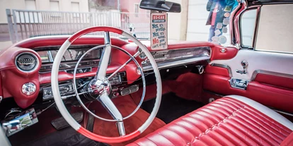Hochzeitsauto-Vermietung - Art des Fahrzeugs: US-Car - Marsdorf - #CadillacChristine innen
Photo by Ingo Severin YOURFOTO-GROSSENHAIN - Cadillac Series 62 Convertible 1959