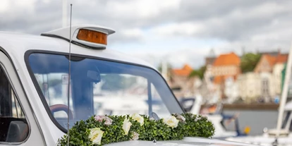 Hochzeitsauto-Vermietung - Versicherung: Teilkasko - PLZ 22391 (Deutschland) - London Taxi in schneeweiss