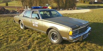 Hochzeitsauto-Vermietung - Einzugsgebiet: international - Bayern - Chevy Caprice Military Police Car von bluesmobile4you - Chevy Caprice  Military Police Car von bluesmobile4you