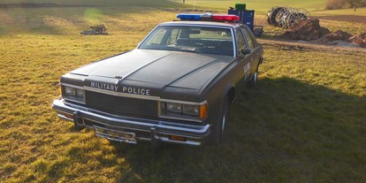 Hochzeitsauto-Vermietung - Chevy Caprice Military Police Car von bluesmobile4you - Chevy Caprice  Military Police Car von bluesmobile4you