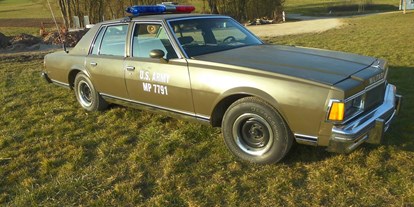 Hochzeitsauto-Vermietung - Marke: Chevrolet - PLZ 97659 (Deutschland) - Chevy Caprice Military Police Car von bluesmobile4you - Chevy Caprice  Military Police Car von bluesmobile4you