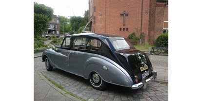 Hochzeitsauto-Vermietung - Art des Fahrzeugs: Oldtimer - PLZ 22089 (Deutschland) - Bentley 1959, silber-schwarz