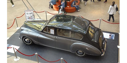 Hochzeitsauto-Vermietung - Einzugsgebiet: international - PLZ 22391 (Deutschland) - Bentley 1959, silber-schwarz