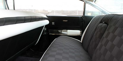 Hochzeitsauto-Vermietung - Farbe: Weiß - PLZ 90765 (Deutschland) - Innenausstattung Pink Cadillac - Pink Cadillac von Dreamday with Dreamcar - Nürnberg