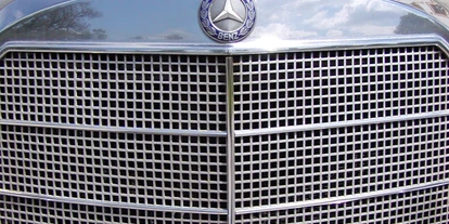 Hochzeitsauto-Vermietung - Versicherung: Vollkasko - Oberschleißheim - Mercedes Benz 230 Heckflosse von Classic Roadster München