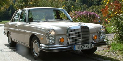 Hochzeitsauto-Vermietung - Versicherung: Vollkasko - Gröbenzell - Mercedes Benz 280 SE 4.5 von Classic Roadster München