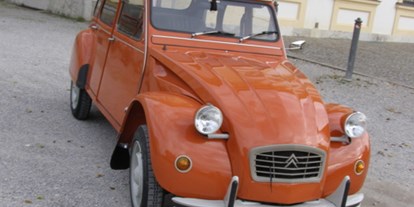 Hochzeitsauto-Vermietung - Marke: Citroën - PLZ 85376 (Deutschland) - Citroen 2 CV6 von Classic Roadster München