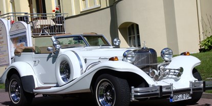 Hochzeitsauto-Vermietung - Farbe: Weiß - Schalkham (Landshut) - Oldtimer  " Excalibur " Cabrio