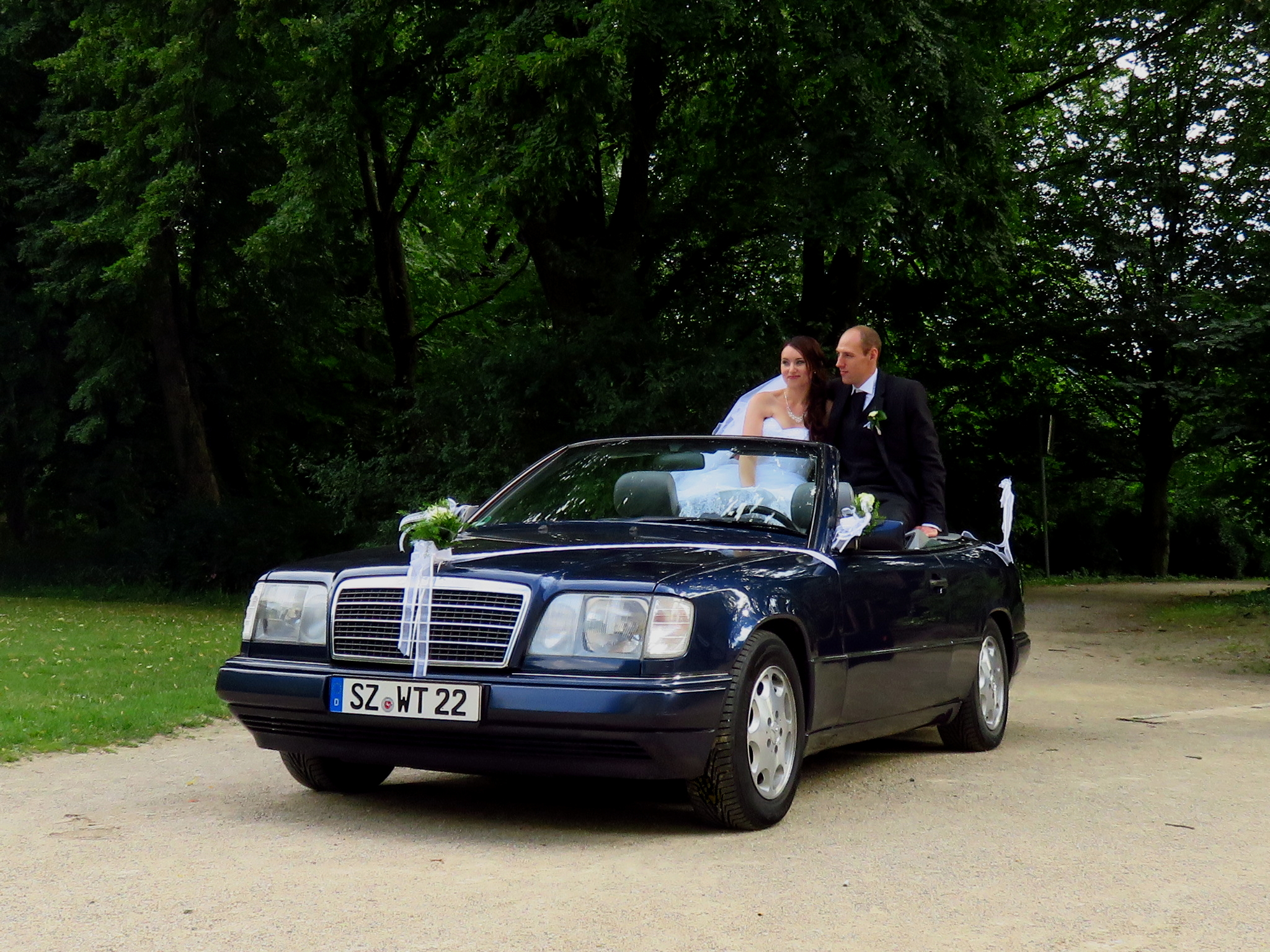 Hochzeitsauto - Mercedes-Benz E 220 Cabriolet von THULKE classic
