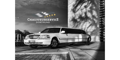 Hochzeitsauto-Vermietung - Chauffeur: nur mit Chauffeur - PLZ 59425 (Deutschland) - Stretchlimousine Lincoln Towncar Fronansicht - Strechtlimousine Lincoln Towncar 2007