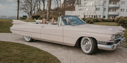 Hochzeitsauto-Vermietung - Einzugsgebiet: regional - Ahrenshöft - Traumhaftes Pink Cadillac 1959 Cabrio 