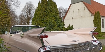 Hochzeitsauto-Vermietung - Versicherung: Vollkasko - Großenwiehe - Traumhaftes Pink Cadillac 1959 Cabrio 