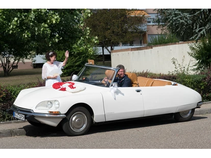 Hochzeitsauto-Vermietung - Citroen DS Cabrio "Die Göttin"