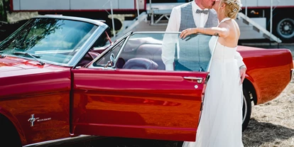 Hochzeitsauto-Vermietung - Farbe: Weiß - PLZ 51109 (Deutschland) - Hochzeitsauto mieten als Ford Mustang Cabriolet. - Ford Mustang mieten