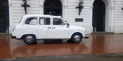 Hochzeitsauto-Vermietung - Antrieb: Diesel - PLZ 20251 (Deutschland) - London Taxi Oldtimer in schneeweiss