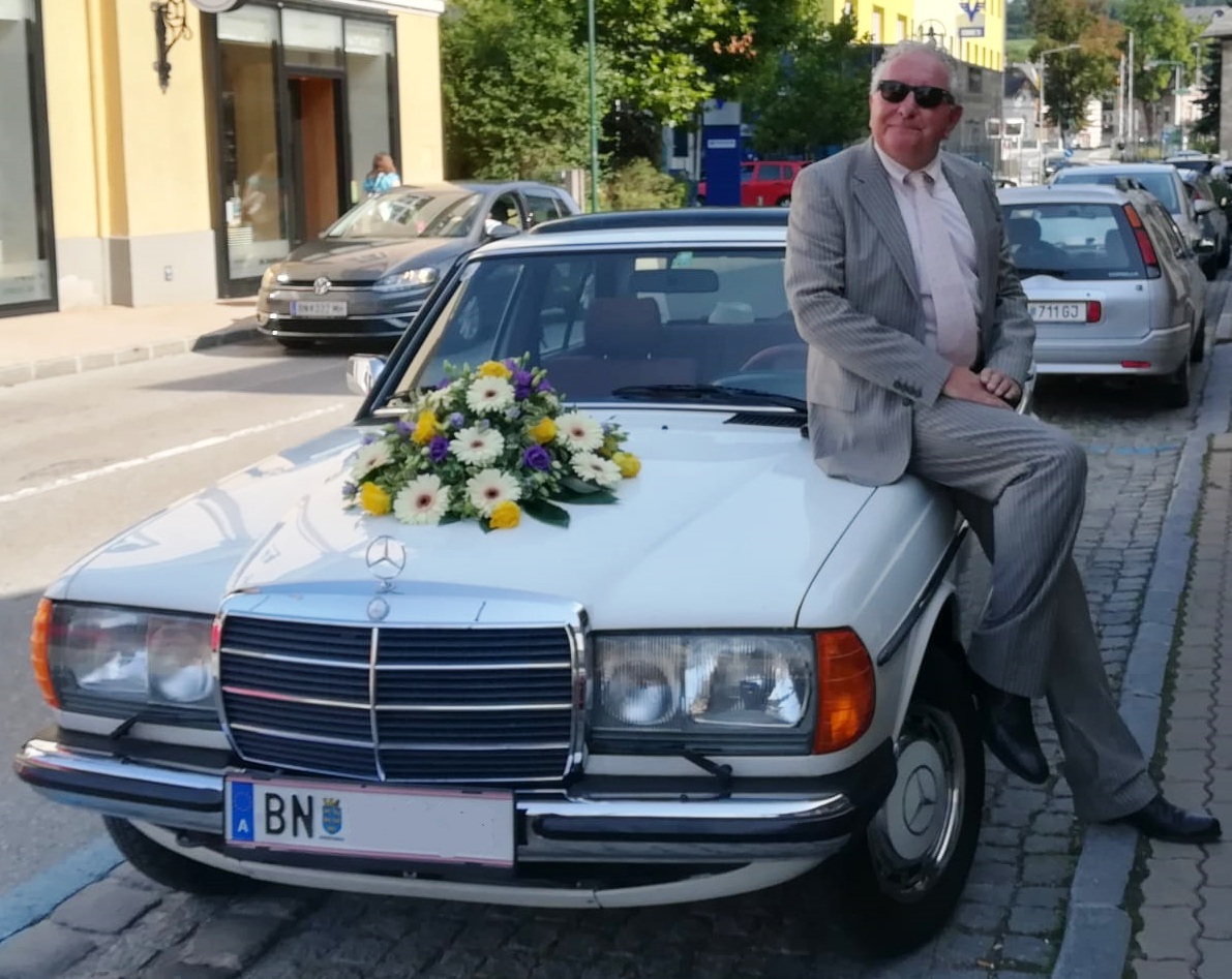 Hochzeitsauto - Mercedes Benz 1983 - W123,230E