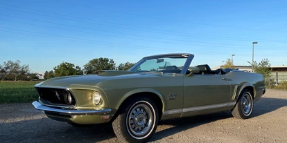 Hochzeitsauto-Vermietung - Marke: Ford - Ebergassing - Ford Mustang Cabrio V8 Automatik Bj69