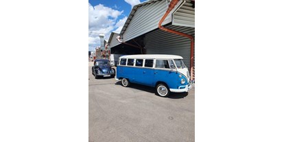 Hochzeitsauto-Vermietung - Farbe: Blau - VW  "Bulli T1" Bus
