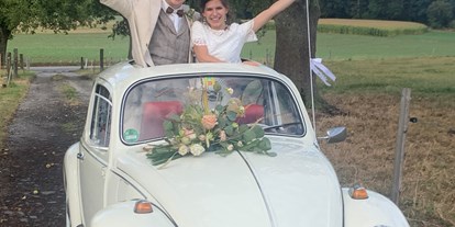 Hochzeitsauto-Vermietung - Antrieb: Benzin - Für jedes Paar das Richtige  - VW-Käfer 1967 Palomena und VW-Käfer 1970
