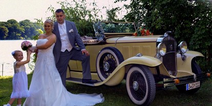 Hochzeitsauto-Vermietung - Farbe: Beige - Chevrolet de Luxe Cabrio 1931