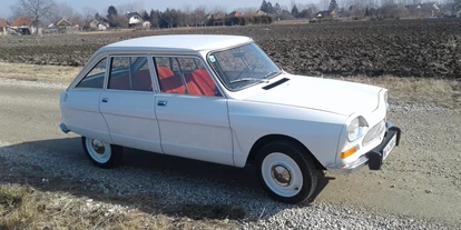 Hochzeitsauto-Vermietung - Farbe: Weiß - Dornbach (Wienerwald) - Ein netter Citroen Ami 8 macht seine Aufwartung - Lincoln Continental