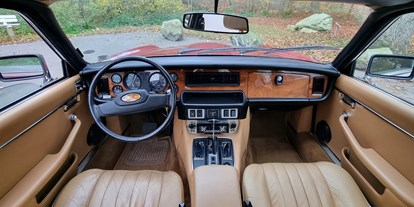Hochzeitsauto-Vermietung - Art des Fahrzeugs: Oldtimer - PLZ 24943 (Deutschland) - Jaguar XJ6 Limousine