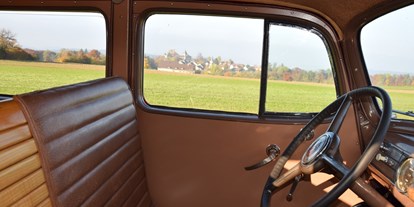 Hochzeitsauto-Vermietung - Versicherung: Teilkasko - Lottstetten - Feuerwehrauto Packard 1938