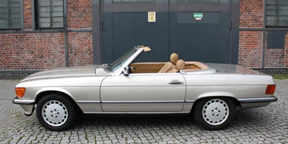 Hochzeitsauto-Vermietung - Farbe: Rot - Großziethen - 1988er Mercedes 300 SL Leder - rentmyoldie