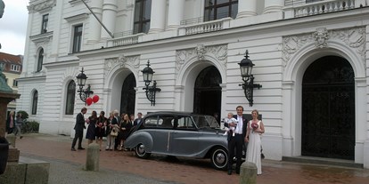 Hochzeitsauto-Vermietung - Einzugsgebiet: national - Oststeinbek - Bentley 1959, silber-schwarz