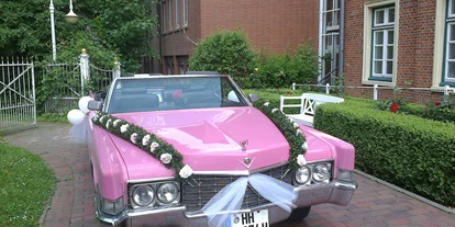 Hochzeitsauto-Vermietung - Farbe: Pink - PLZ 20459 (Deutschland) - Pink Cadillac Cabrio 1969