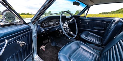 Hochzeitsauto-Vermietung - Farbe: Blau - Ford Mustang 1965