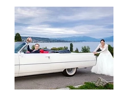 Hochzeitsauto-Vermietung - Art des Fahrzeugs: Oldtimer - Frauen-Power! - Oldtimer-Traumfahrt - Cadillac Deville Cabriolet, Jg. 1964