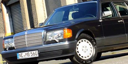 Hochzeitsauto-Vermietung - Art des Fahrzeugs: Youngtimer - Düsseldorf - Mercedes 560 SEL - Mercedes 230 "Strichacht" & Mercedes 560 SEL (W126)