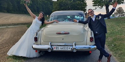 Hochzeitsauto-Vermietung - Die Freude und der Dank ist gross!  - Buick Super Eight