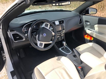 Hochzeitsauto-Vermietung - Antrieb: Benzin - Lancia Flavia Cabrio, weiss
Cockpit - Lancia Flavia Cabrio weiss