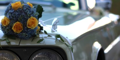 Hochzeitsauto-Vermietung - Versicherung: Teilkasko - Eigelsberg - DREAMLINER Ford Thunderbird 1966