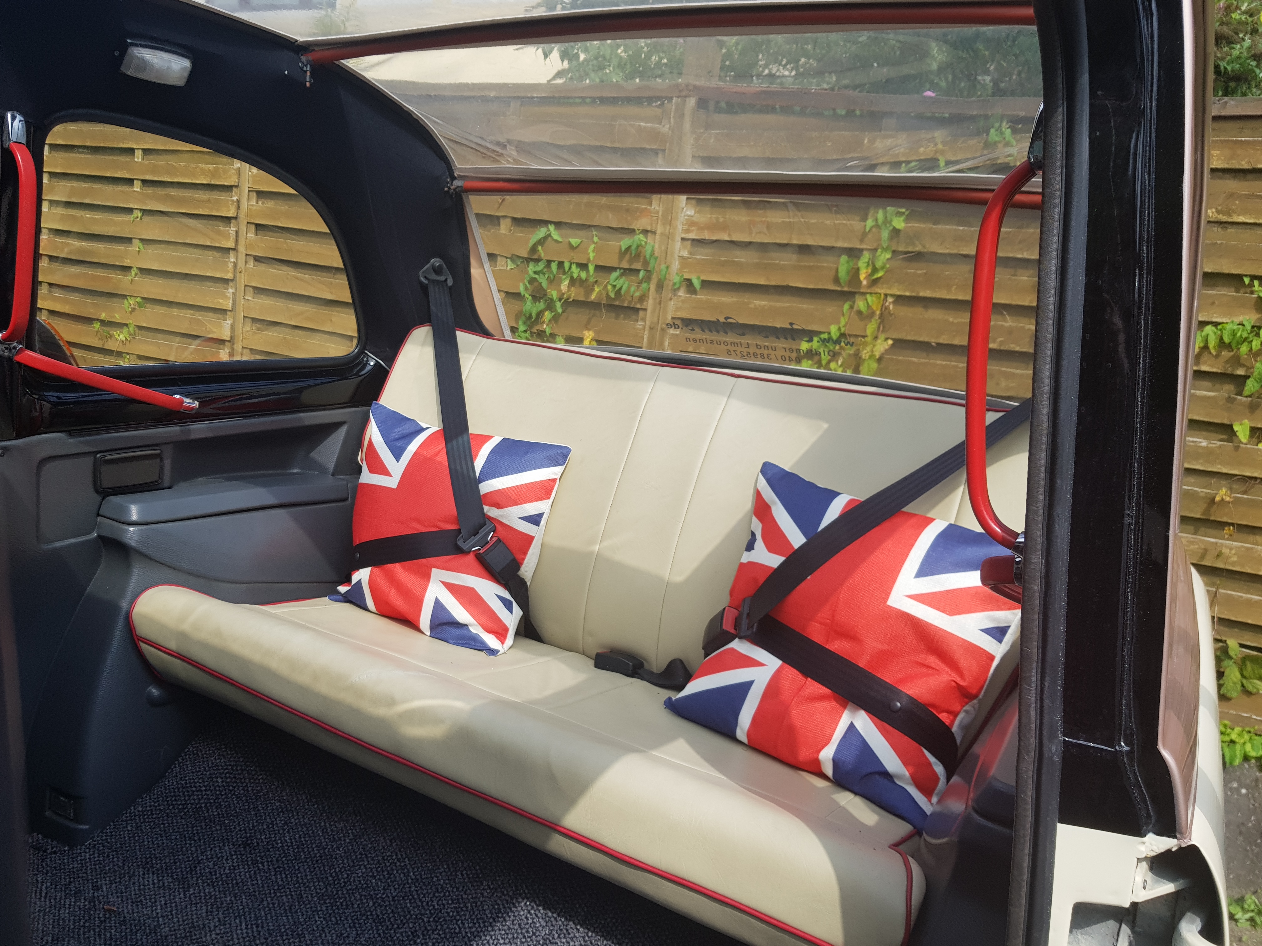 Hochzeitsauto-Vermietung - PLZ 22417 (Deutschland) - Oldtimer Cabrio