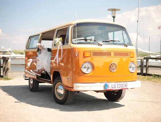 Hochzeitsauto: T2b Mr. Bobby als Hochzeitsauto  - Old Bulli Berlin