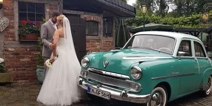 Hochzeitsauto-Vermietung - Chauffeur: nur mit Chauffeur - Gelsenkirchen - Wir freuen uns Sie begleiten zu dürfen..  - Vauxhall Cresta E  von 1955 Oldtimer-hochzeitsfahrten-nrw.de
