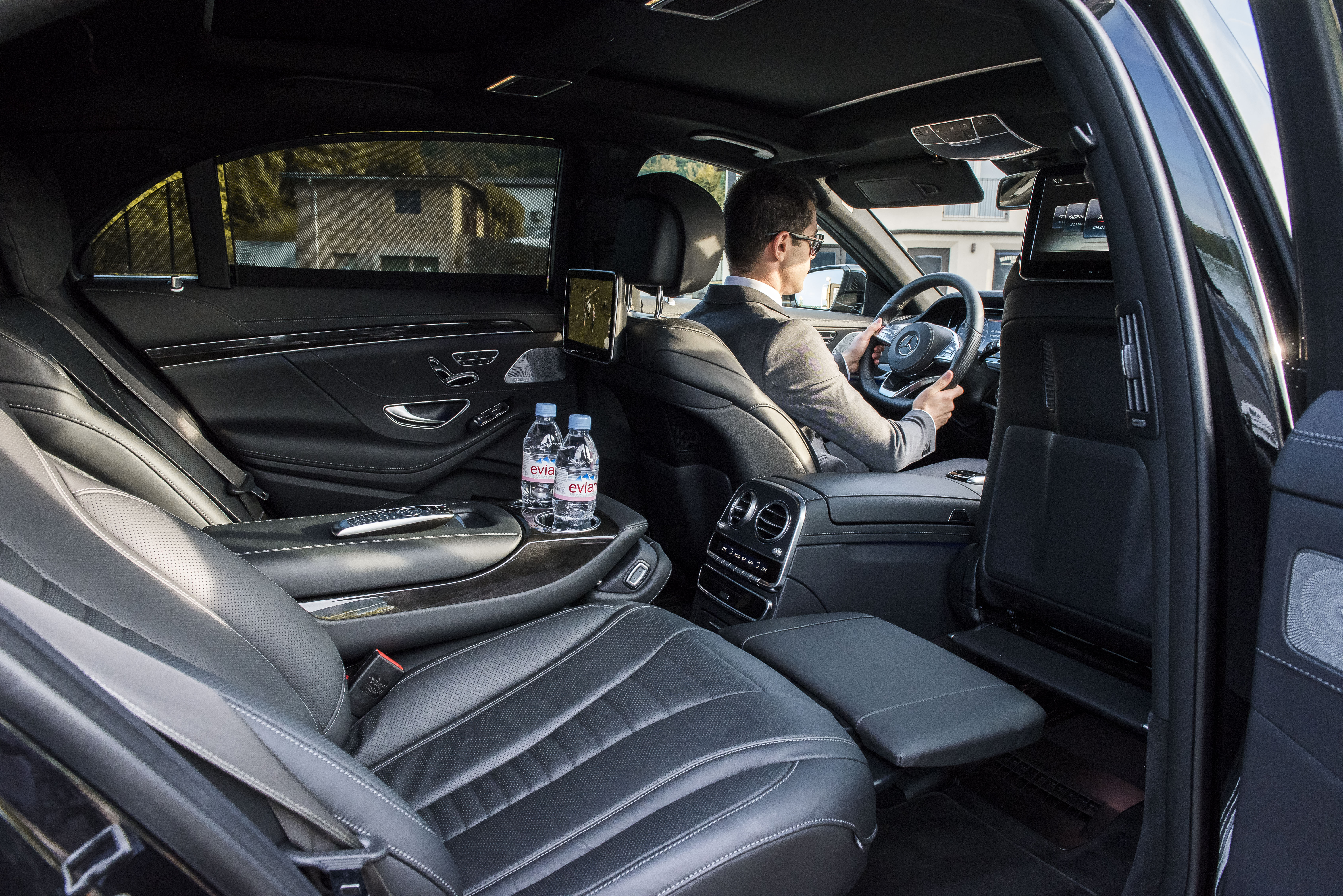 Hochzeitsauto-Vermietung - Art des Fahrzeugs: Oberklasse-Wagen - Österreich - Chauffeur driven Mercedes S-class long in Carinthia - Mercedes S-Class Long von Carinthia Transfers & Limousine Service 