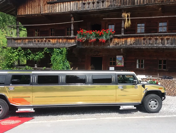 Hochzeitsauto: HUMMER Limousine von Magic Limousines