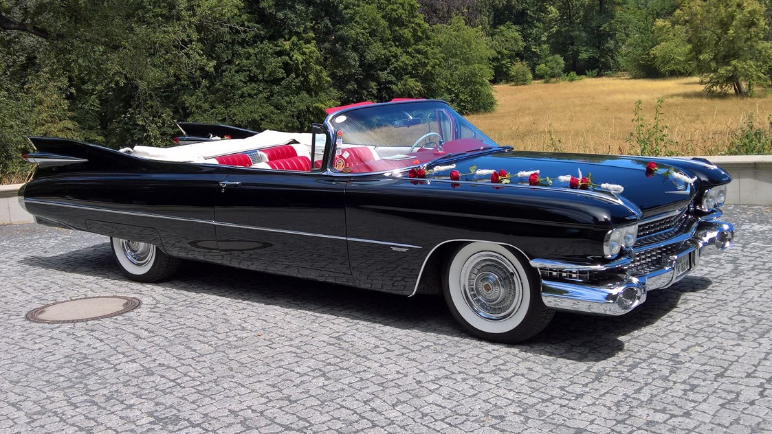 Hochzeitsauto: #CadillacChristine mit Hochzeitsschmuck - Cadillac Series 62 Convertible 1959