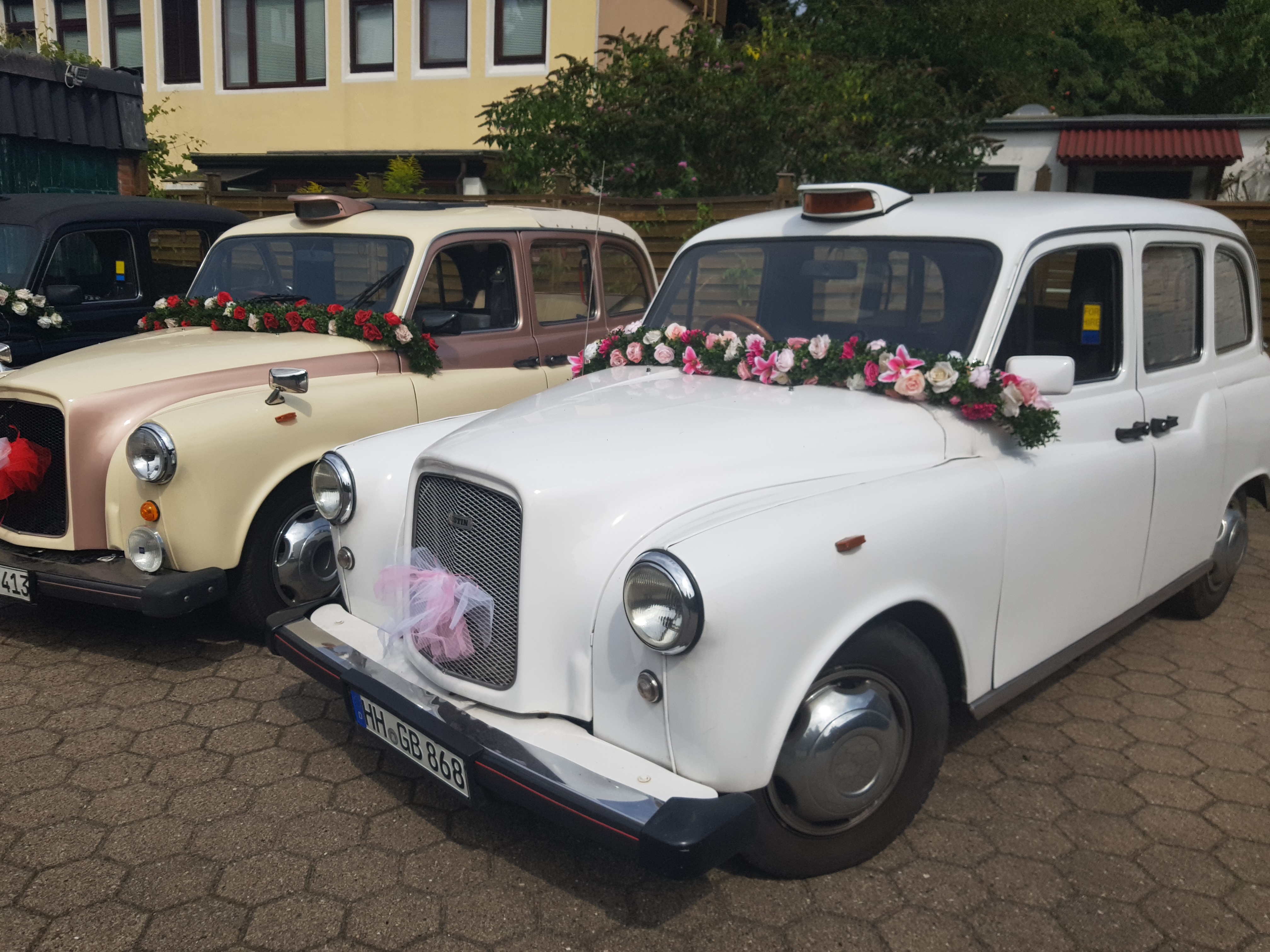 Hochzeitsauto: London Taxi in schneeweiss